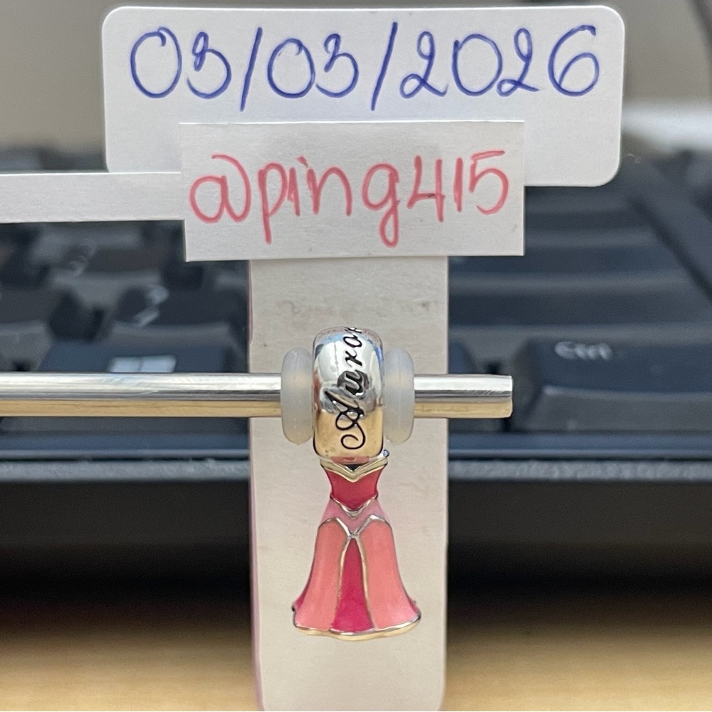 Pandora Disney Aurora Dress dangle - Picture 5 of 12
